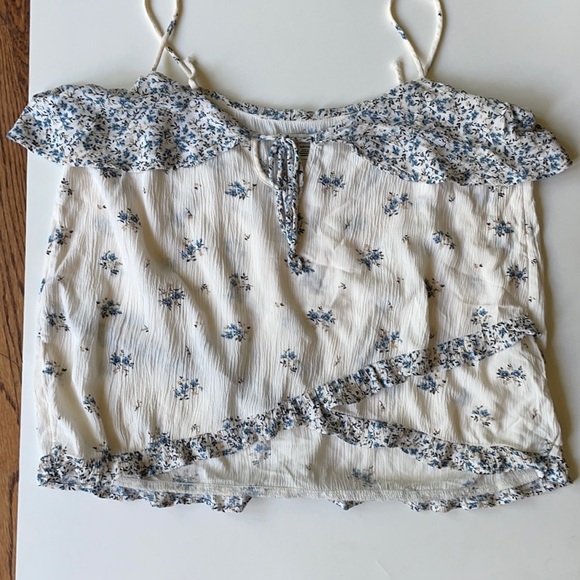 American Eagle Outfitters Tops - flowy ae top